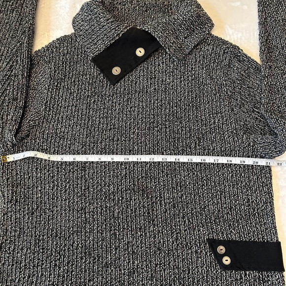 Fitz Clothing Co. Sweater Women's Size M Black & White Mock Neck Buttons - Picture 4 of 8